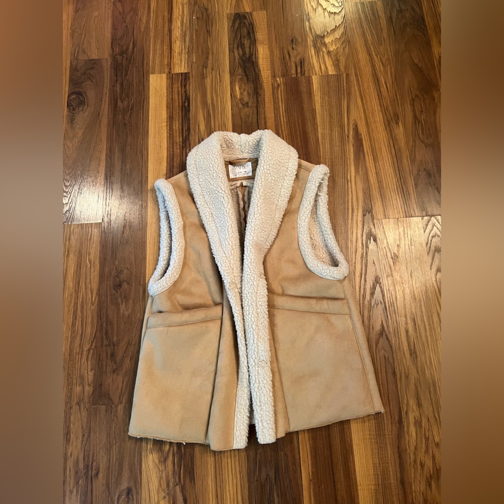 Zara Beige Sherpa Vest youth size 13-14